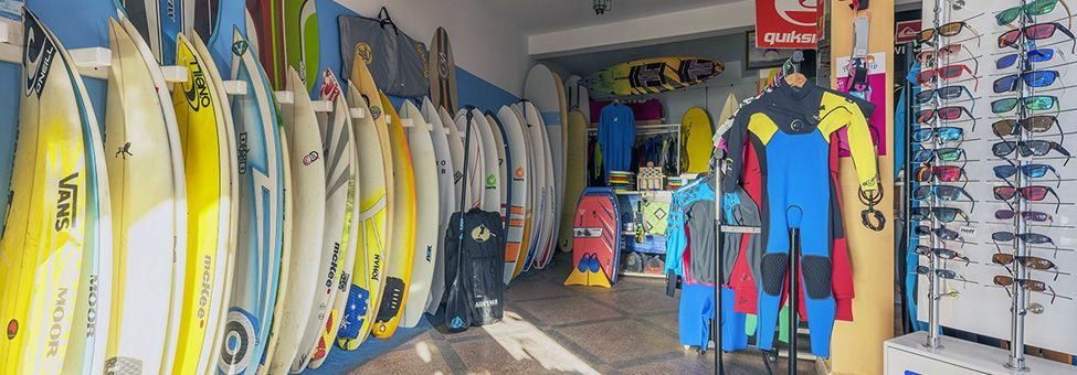 SURF EQUIPMENT RENTAL IN MIRLEFT