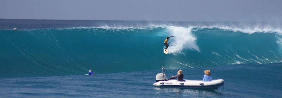 SURFING IN SOUTHERN ATOLLS (Gaafu Dhaalu atoll)