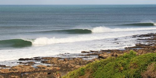 SURFING IN JEFFREY'S BAY